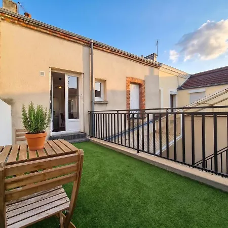 Danton, Terrace, Large Townhouse * Reims